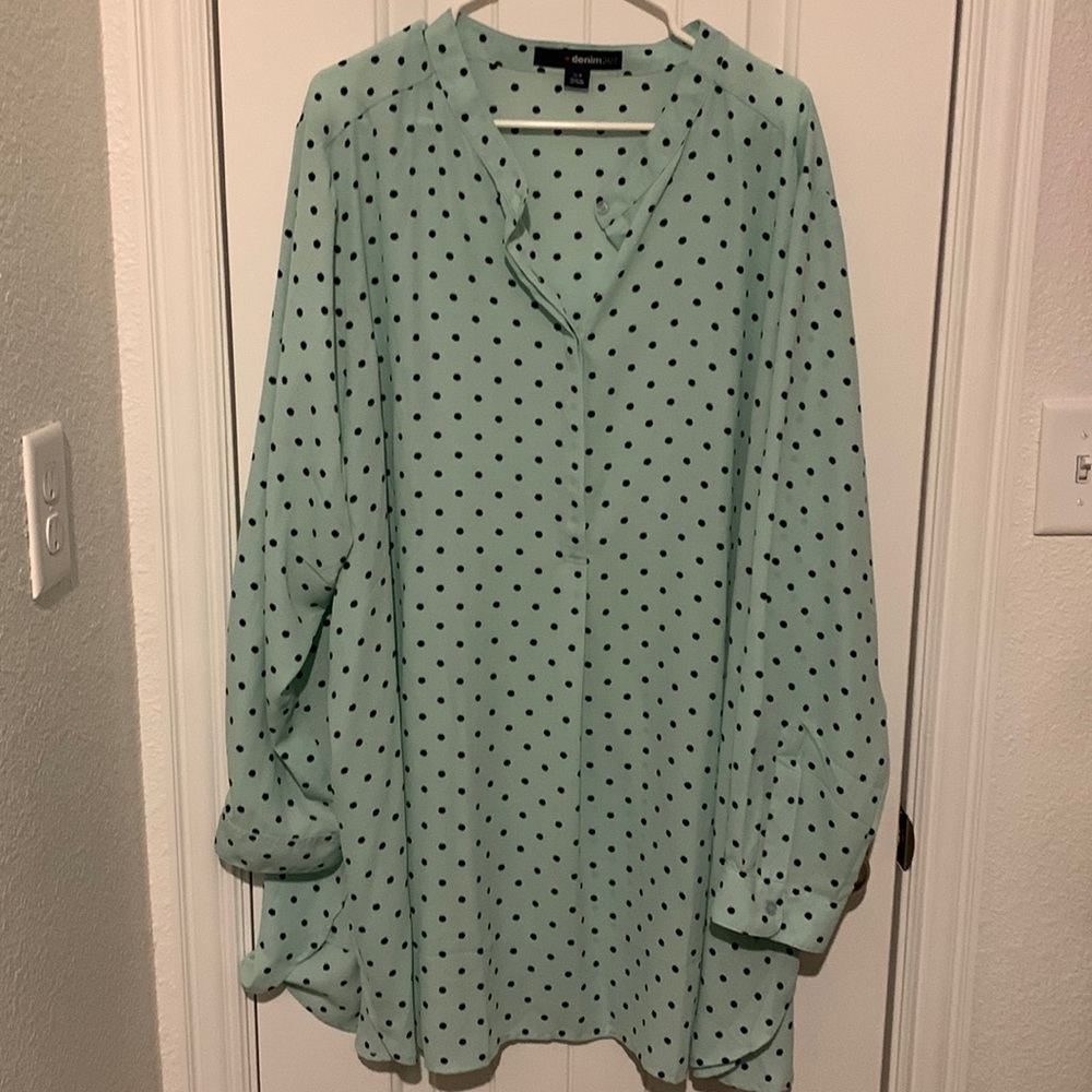 Denim 24/7 brand 32W tunic blouse. Brand new condition/Never worn